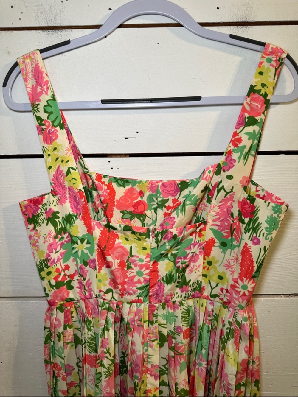 Tuckernuck Fiora Floral Pleat Dress - Picture 6 of 12
